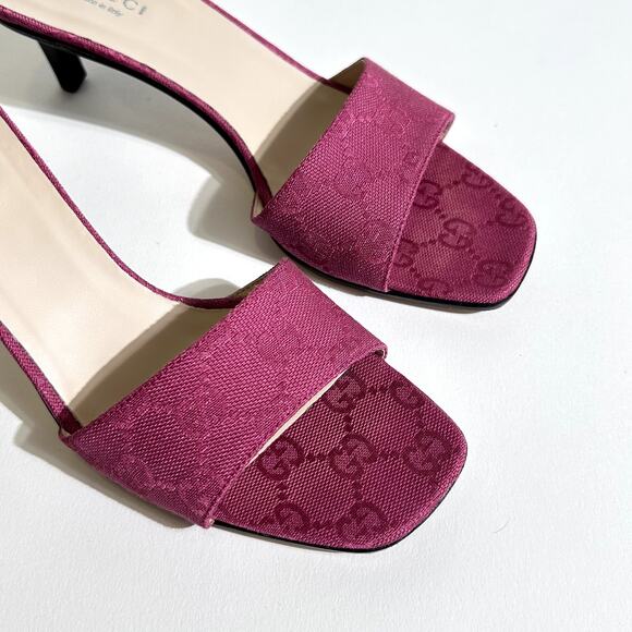 Gucci Vintage 1990s Monogram GG Logo Canvas Mule Slide heels in Plum Pink - Picture 8 of 12